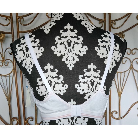 VTG. Hanes White Pink Trim Bra X-Large NEW Comfort Flex Fit - Picture 2 of 5